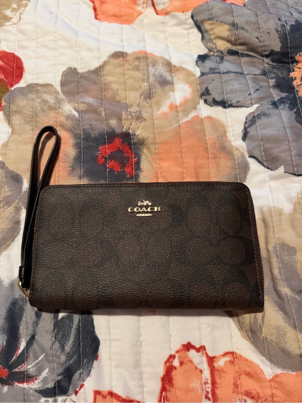 NWT COACH Signature Large Zip Wallet Wristlet